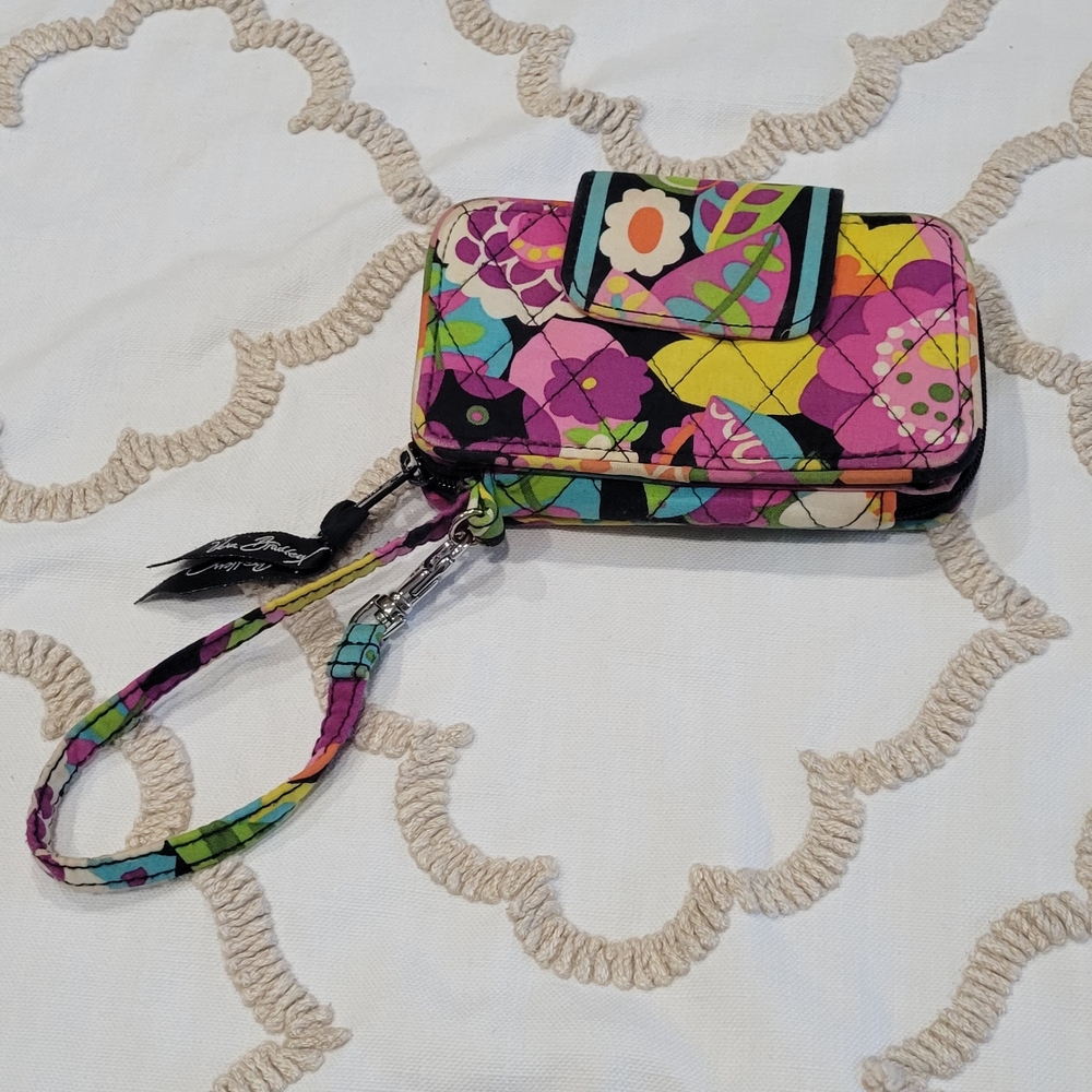 Vera Bradley Wristlet Wallet in Va Va Bloom Floral Pattern